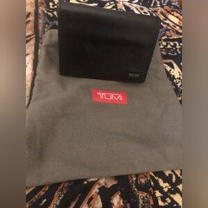 Tumi Men’s Leather Credit Business Card Wallet & Dust bag